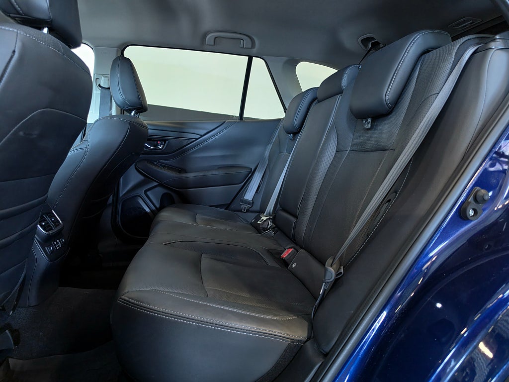 Subaru Outback 2.5 4WD XFuel Limited / Låg skatt / Service ingår /