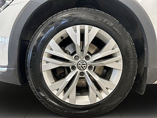 Volkswagen Passat Alltrack 2.0 TDI 4M DSG Drag/Kamera/Dvärm/LEDramp/Skinn/S&V-Däck – bild 14