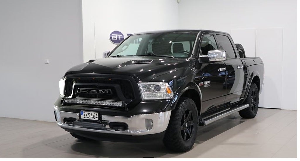 Dodge RAM 1500 Crew Cab Laramie  5.7 V8 HEMI 4x4 