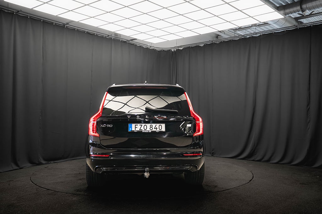 Volvo XC90 Recharge T8 AWD ULTIMATE DARK 7-sits B&W LUFT 22'' MOMS