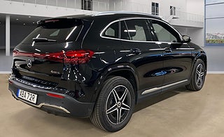 SUV Mercedes-Benz EQA 11 av 12
