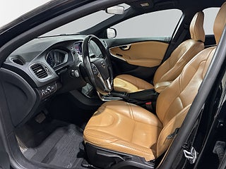 Volvo V40 Cross Country T3 Momentum Aut Värmare Kamera S&V