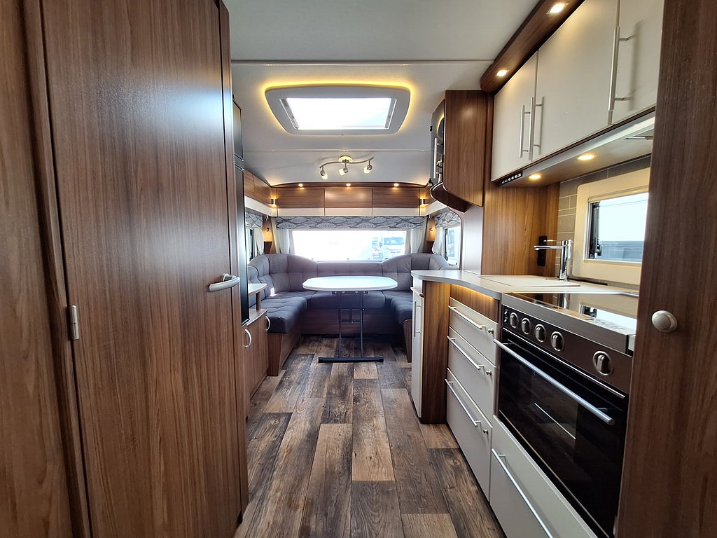 Polar Edition 590 LB 2.5 Långbädd, AC, Nytt Tält, 1 Ägare