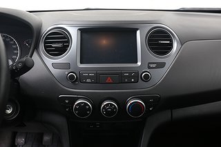 Halvkombi Hyundai i10 12 av 16
