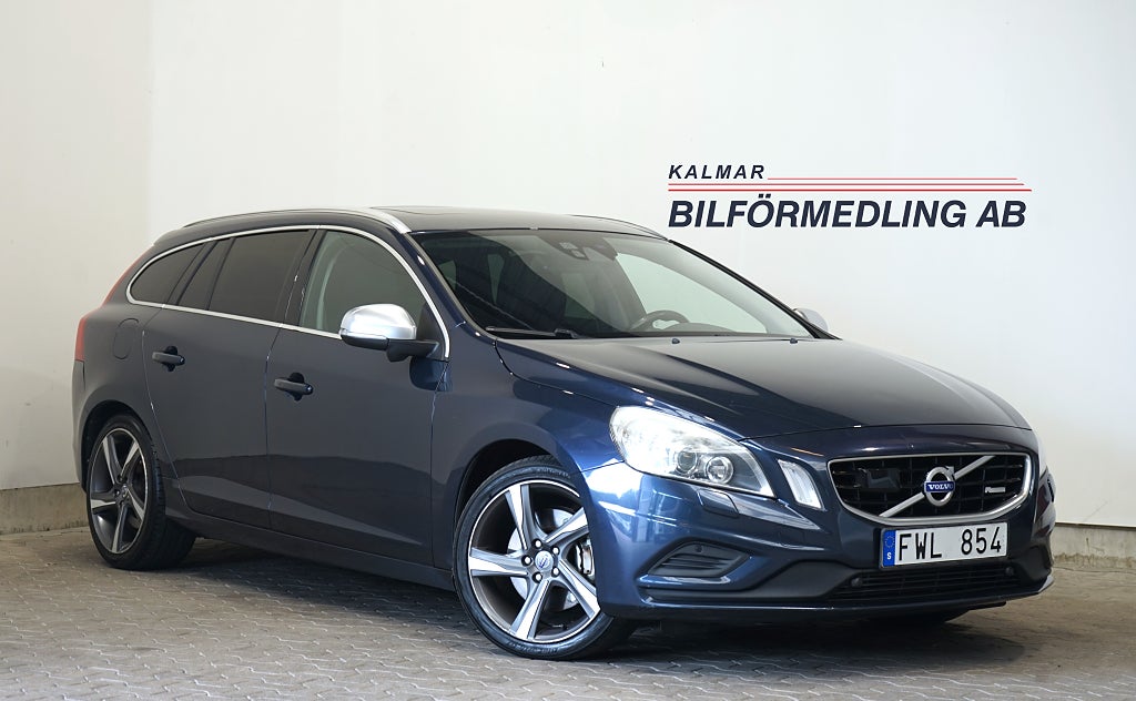Volvo V60 D5 AWD Automat R-Design Taklucka Värmare 215hk