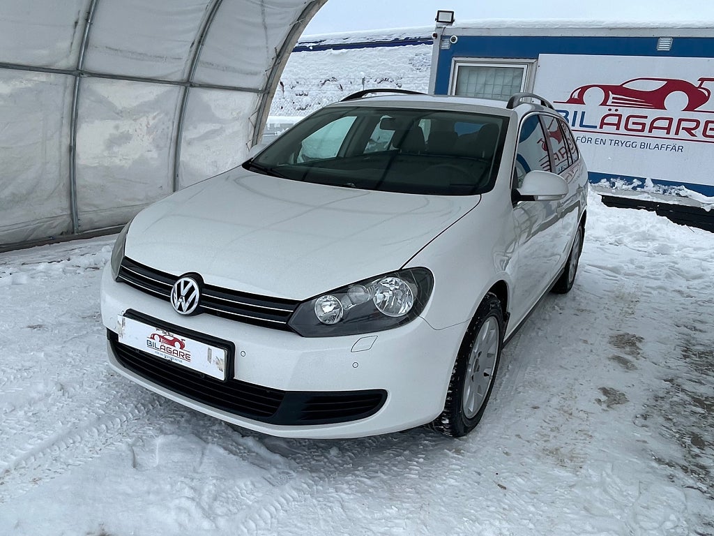 Volkswagen Golf 1.6 TDI DPF 4Motion NYSERV NYKAMREM D-VÄRMARE DRAG S+V