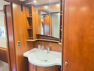 Husbil-integrerad Concorde LINER 1090 M 22 av 33