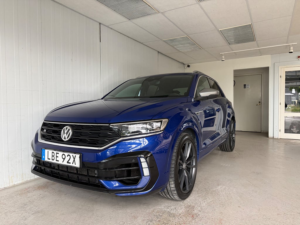 Volkswagen T-Roc R 2.0 TSI OPF 4Motion  Akrapovic Svart Panel Beats 