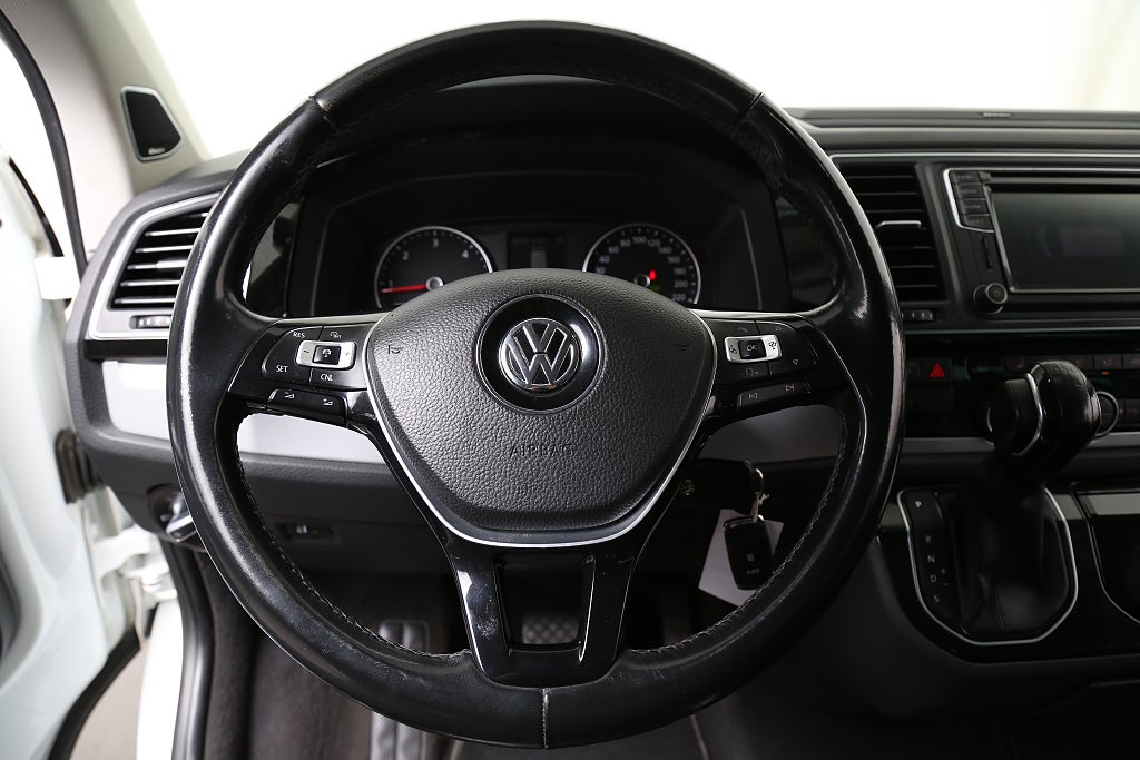 Volkswagen Multivan 2,0 TDI 4Motion Highline DSG 204hk Värmare Drag 7-sits 2017