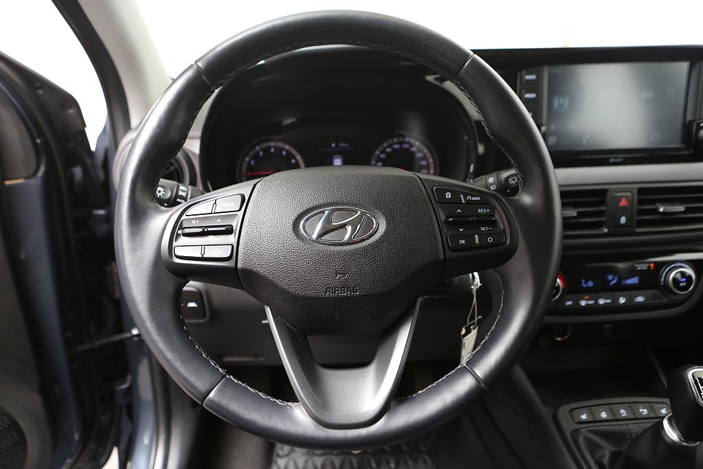 Hyundai i10 1,0 blue 67hk Advanced P-sensor Kamera CarPlay 2022