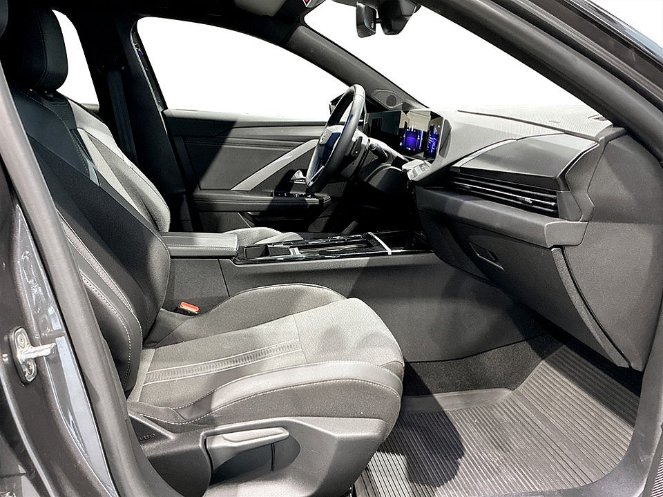 Bild på Opel Astra 5D GS 1.2 PT 130hk Aut B-KAMERA CARPLAY