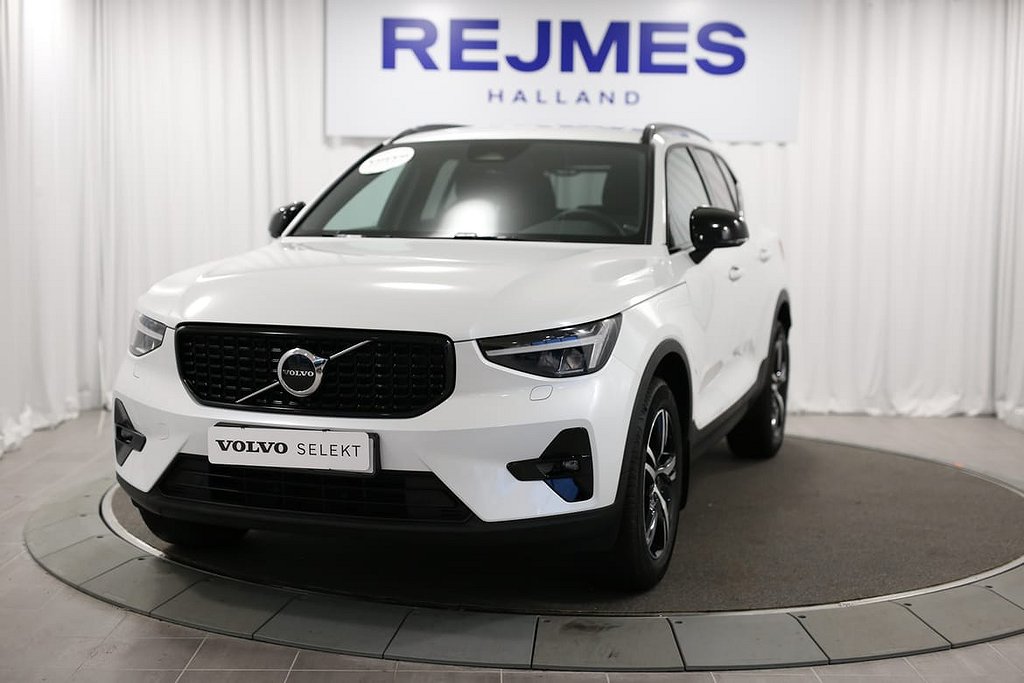 Volvo XC40 B4 FWD Bensin Plus Dark Drag Motorstol Förarstöd