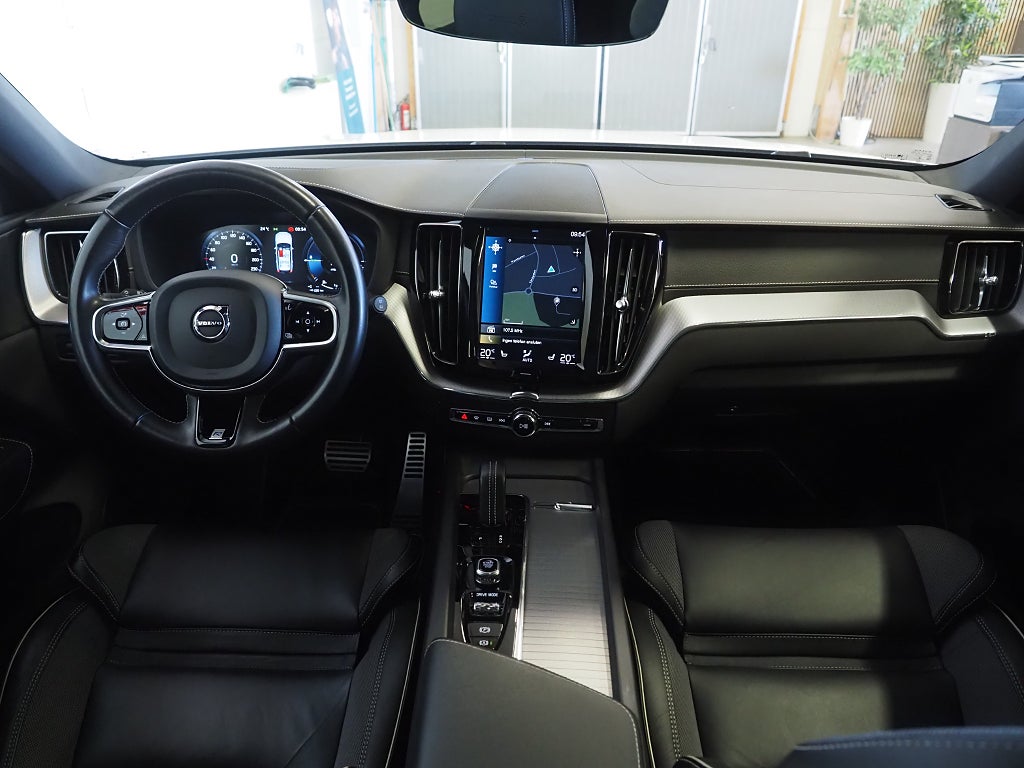 Volvo XC60 T8 Twin Engine 392hk AWD  R-Design |Drag|Pano|Navi|21"| 2020