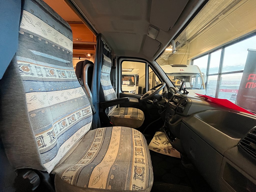 Dethleffs Advantage T-5841  / MaxxFan / Solcell / B-körkort - Dethleffs