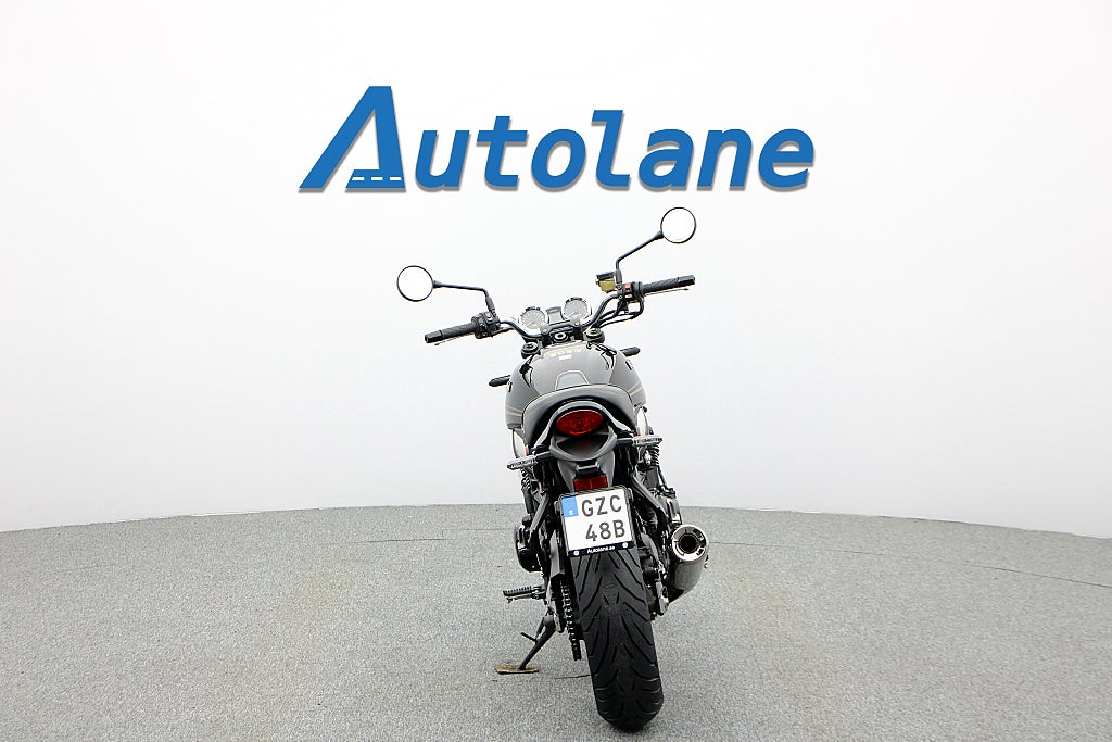 Kawasaki Z900 RS* Nya däck fram & bak Nyservad*