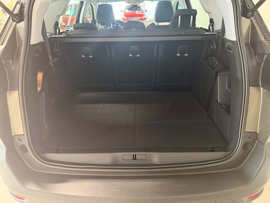 Peugeot 5008 7Sits 1.2 PT Active 130 SoV Hjul Presentkort ICA Maxi thumbnail