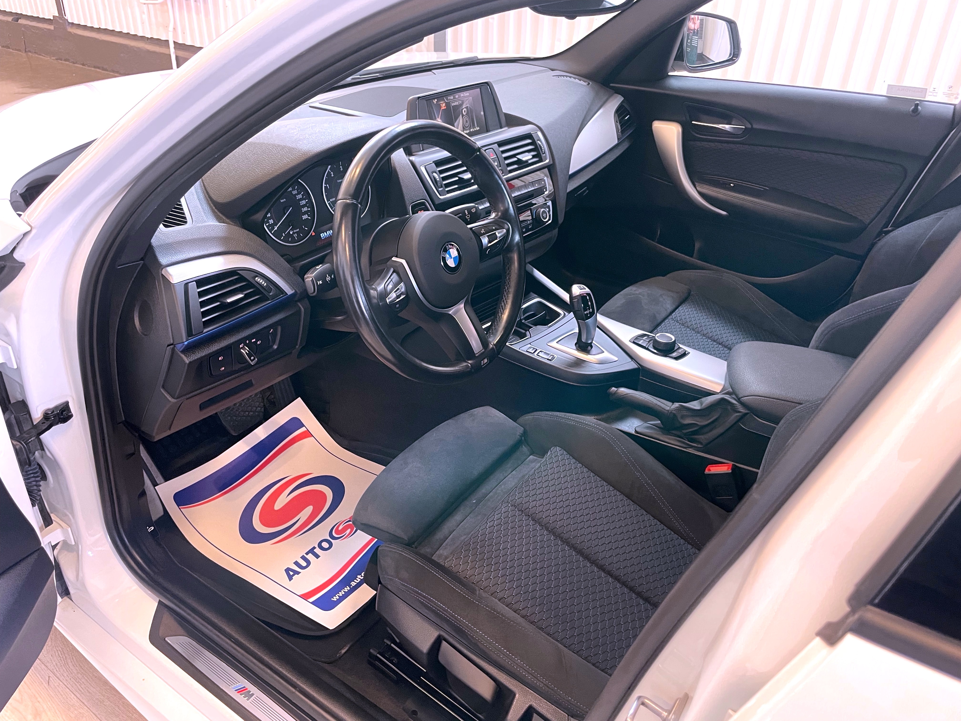 BMW 116 2016, bild 7/38