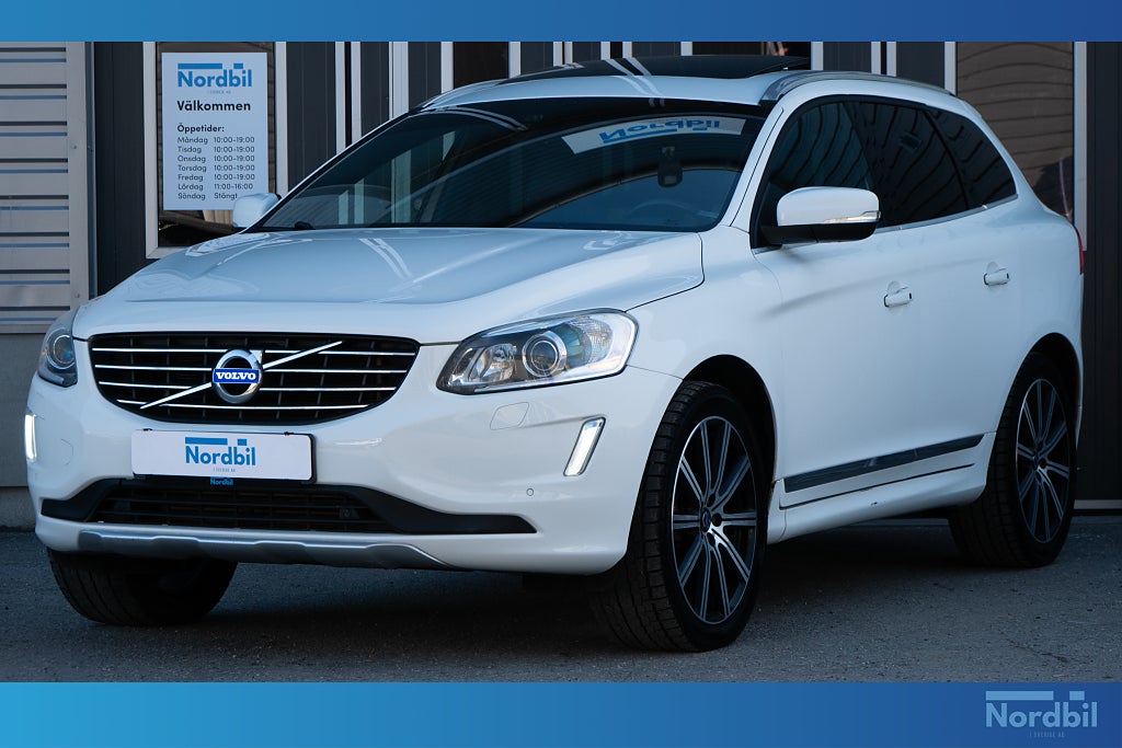 Volvo XC60 D5 AWD Summum VOC Navi Pano Drag