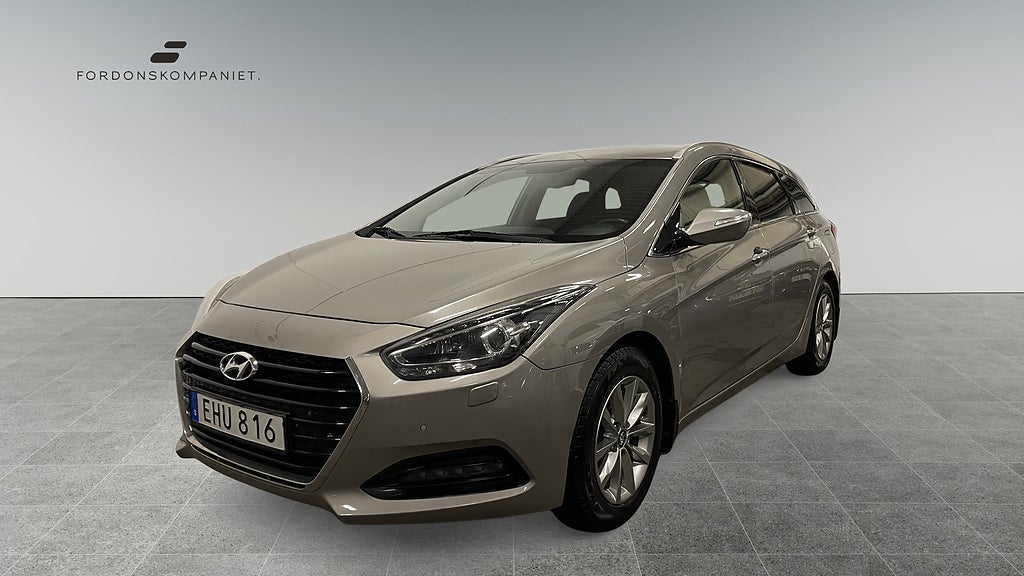 Hyundai i40 cw 1.7 CRDi Manuell Euro 6 Nybesiktad Dragkrok