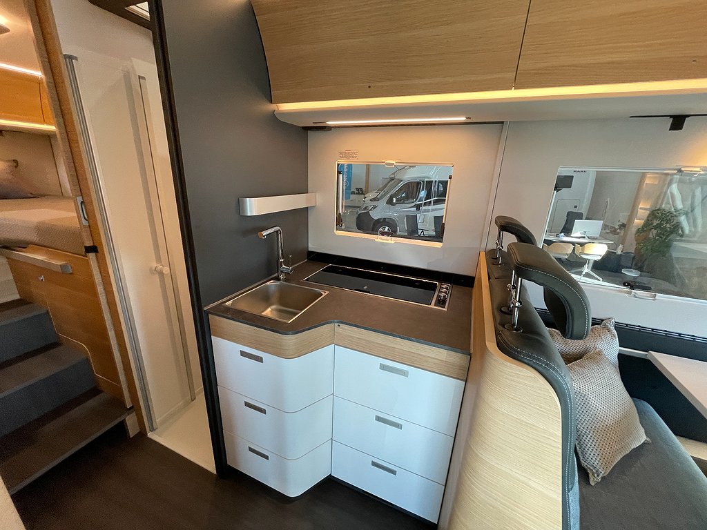 Adria Sonic 700 SL / Automat 180hk / ALDE / Taksäng - Adria