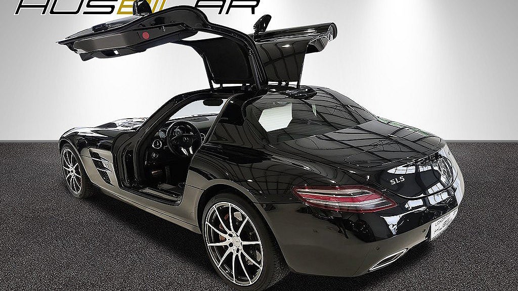Mercedes-Benz SLS AMG är enligt försäljaren i mycket fint skick. 