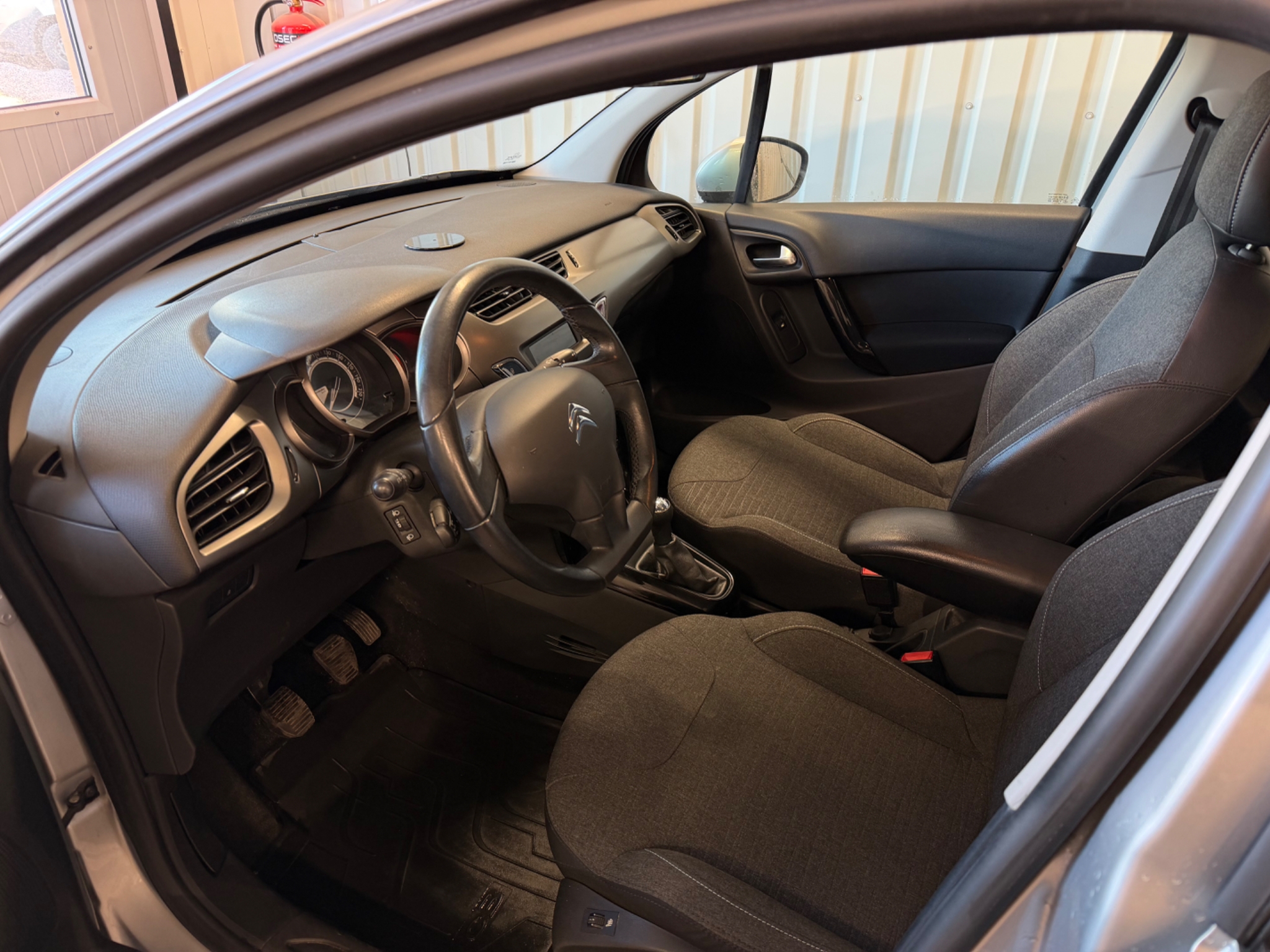 Citroen C3 1.2 PureTech VTi 2016, bild 6/36