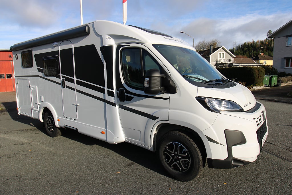 Sunlight V 67 S  Automat Ny modell 5 Sängplatser