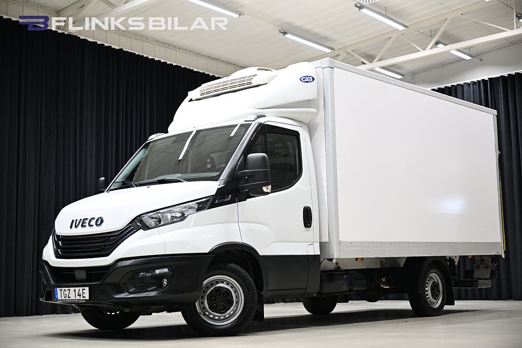 Iveco Daily 136HK Automat|Volymskåp|Bakgavellyft|Kylbil|Sidodörr