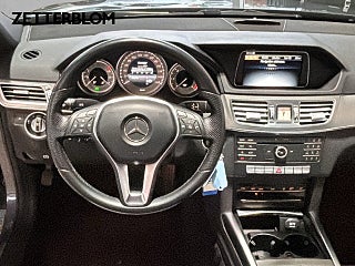 Sedan Mercedes-Benz E 10 av 16