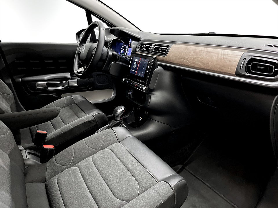 Bild på Citroën C3 Shine 1.2 PT Aut CARPLAY BACKSENSOR 110hk