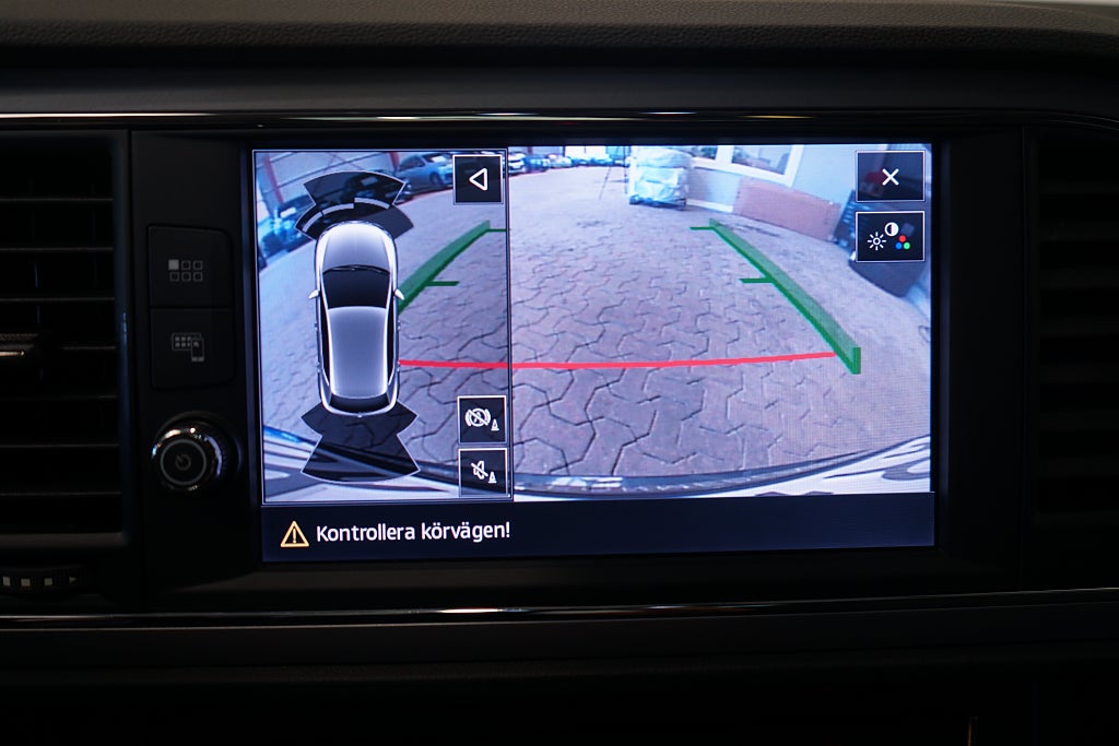 Seat Leon 1.0 TSI Style Taklucka Carplay B-kamera 116hk