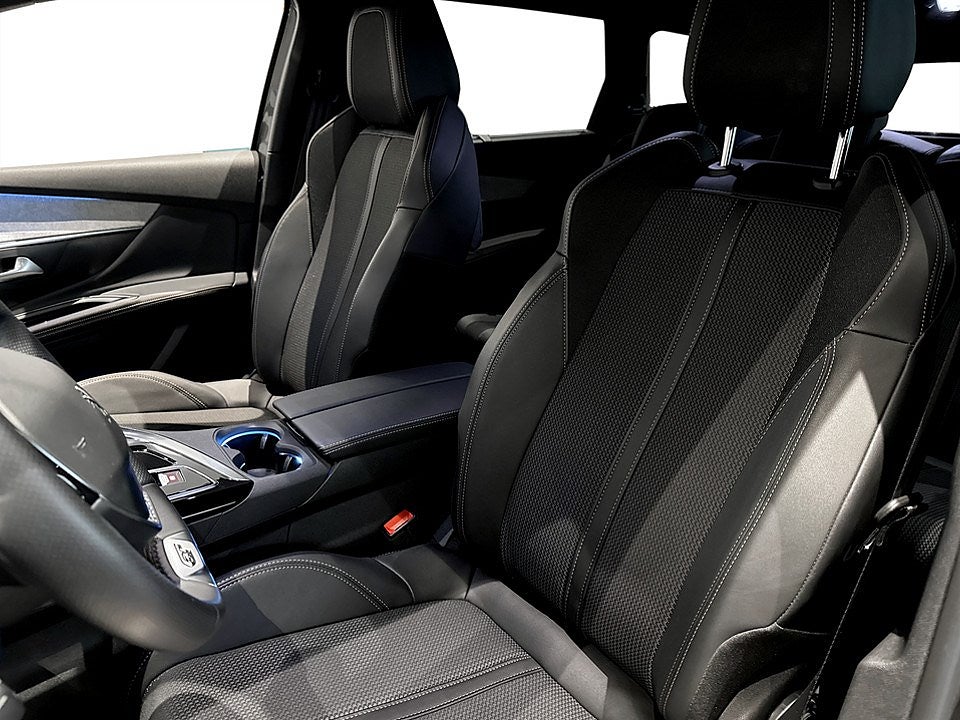 Bild på Peugeot 5008 GT 1.2 PT 130hk Aut - 7-SITS,B-KAMERA,NAV