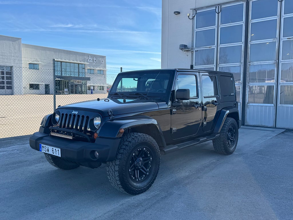 Jeep Wrangler Unlimited 3.6 V6 4WD 284hk SKINN/VÄRMARE/DRAG