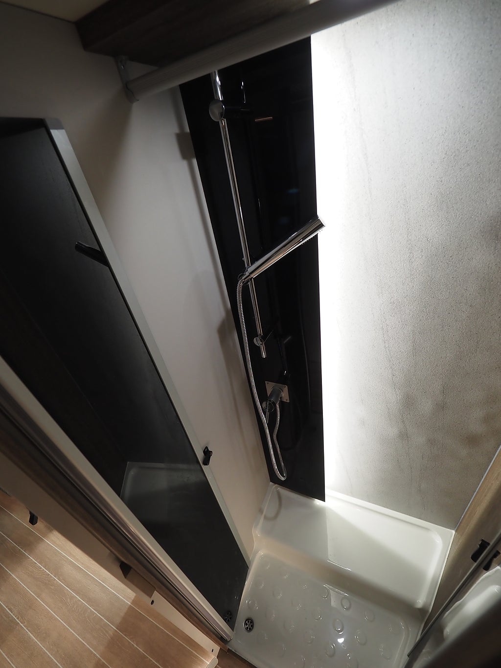 Ci Magis 87 XT Markis Taksäng Långbäddar AUT 2026