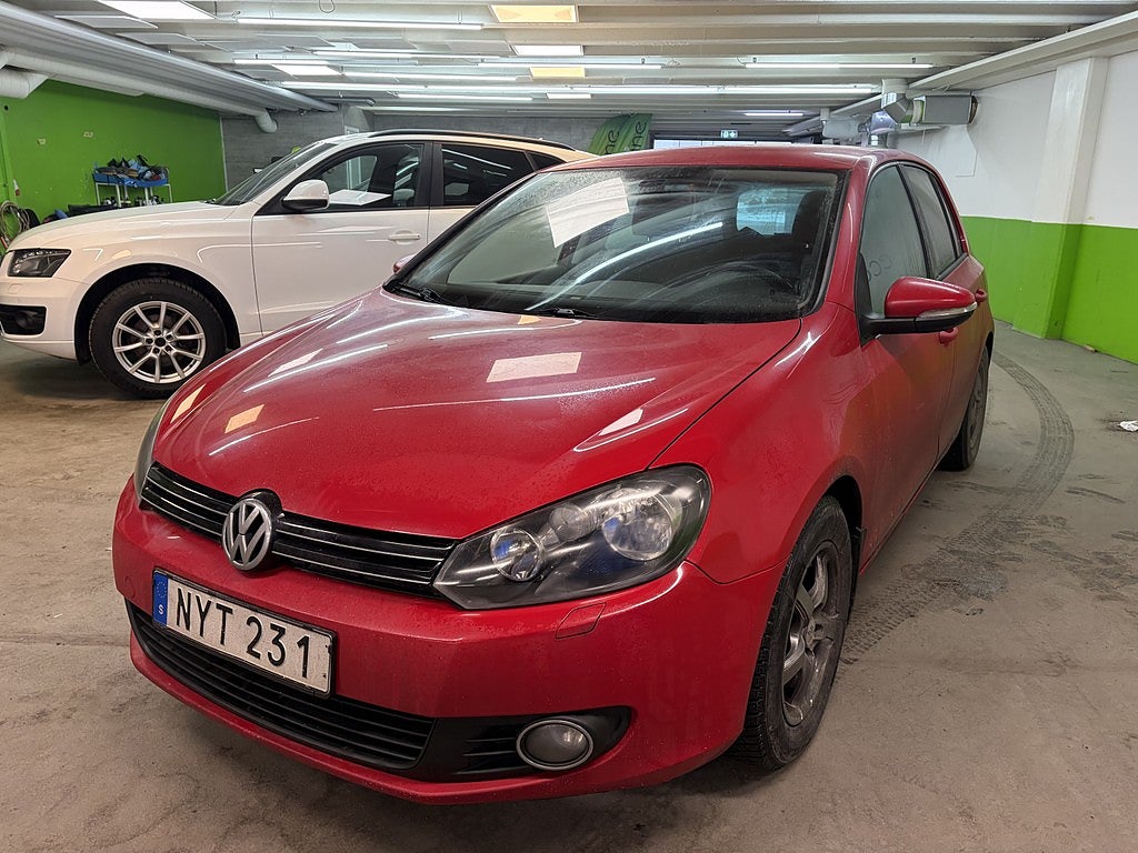 Volkswagen Golf 5-dörrar 1.6 TDI NYBESIKTIGAD 105HK MASTERS BACKKAMERA