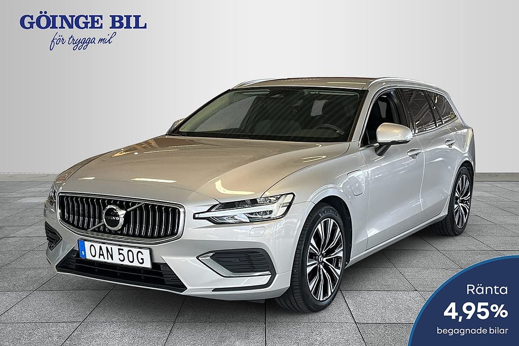 Volvo V60 Recharge T6 Core Edition Drag/ Navi/ Kamera