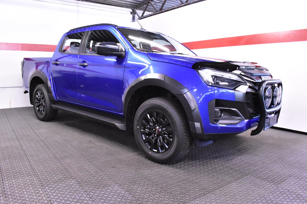 Isuzu XRX Double Cab AT CNG