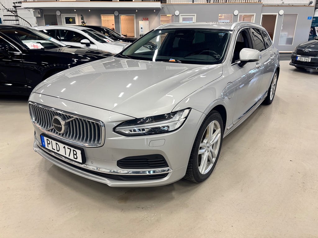 Volvo V90 Recharge T6 AWD Geartronic Core Drag 2,99% ränta 