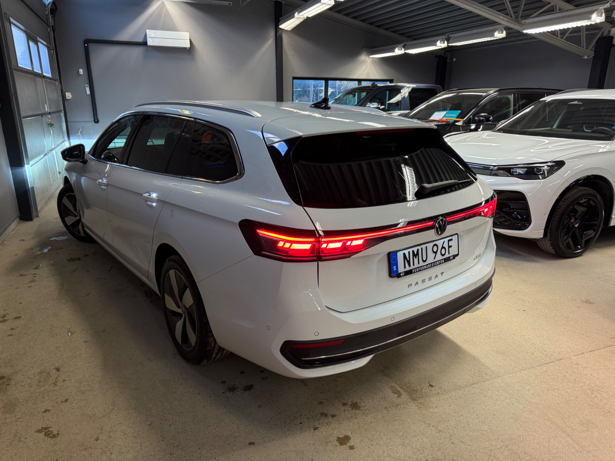 Volkswagen Passat 2024, bild 6/43
