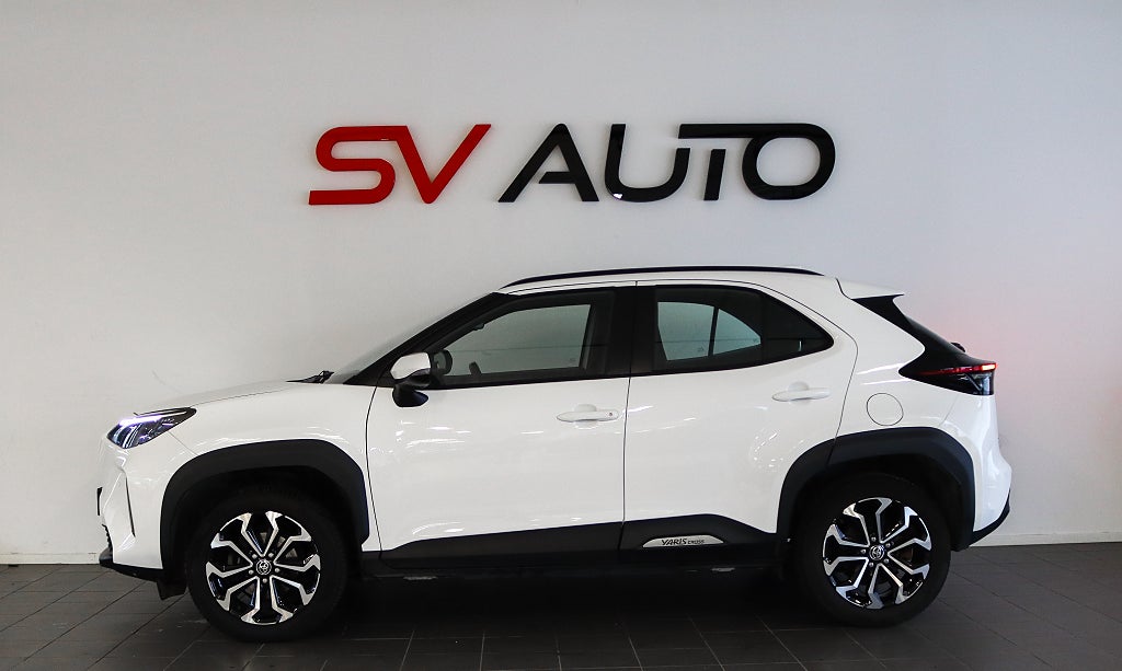 Toyota Yaris Cross Hybrid AWD-i e-CVT Active Plus Navi