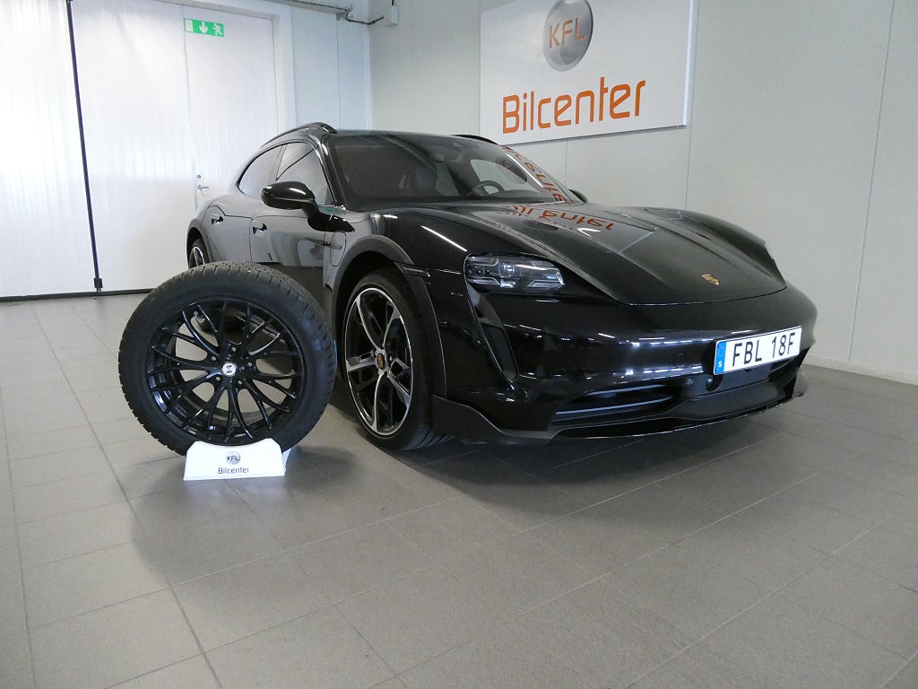 Porsche Taycan 4 Cross Turismo DD Chrono HU-Bose-Luft-Pano-360-HU-SoV