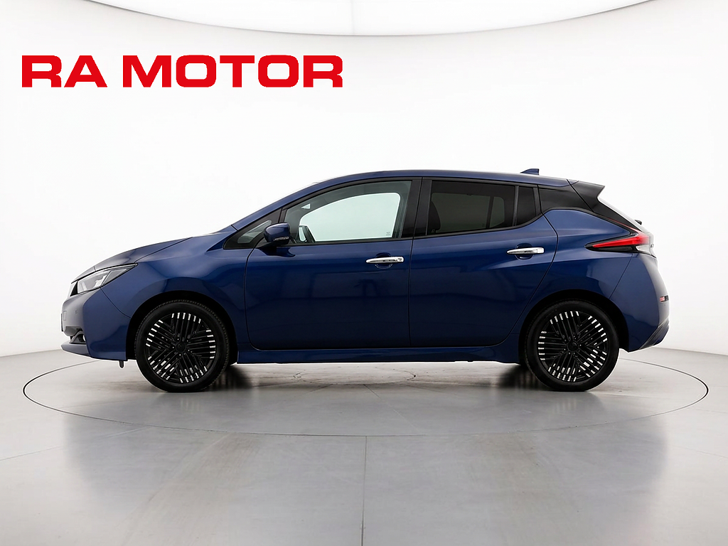 Nissan Leaf N-Connecta | 40kWh | Värmepump | 360° kamera | 2023