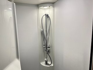 Husbil-halvintegrerad Adria COMPACT SUPREME DL 20 av 23