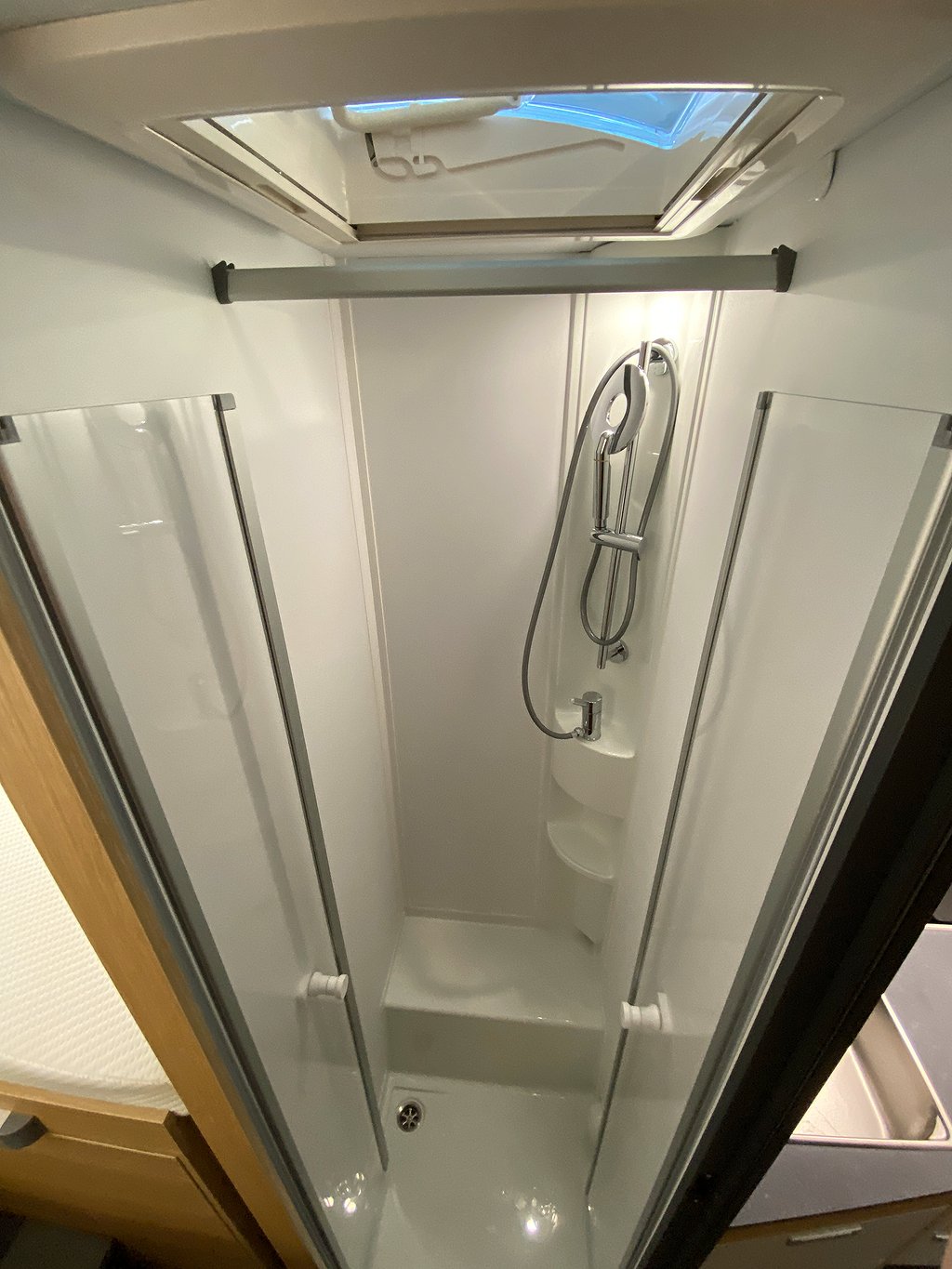 Adria Coral Axess 670 SL / Automat / Safety Pack / Markis  - Adria
