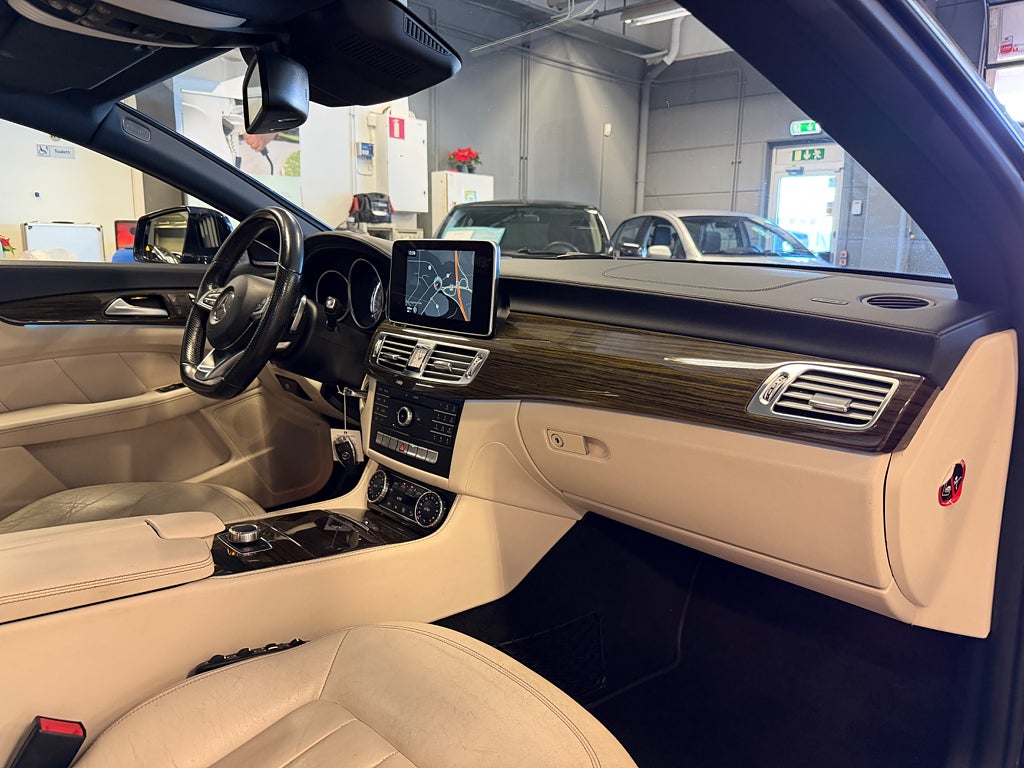 Mercedes-Benz CLS 2015 - miniatyr 25