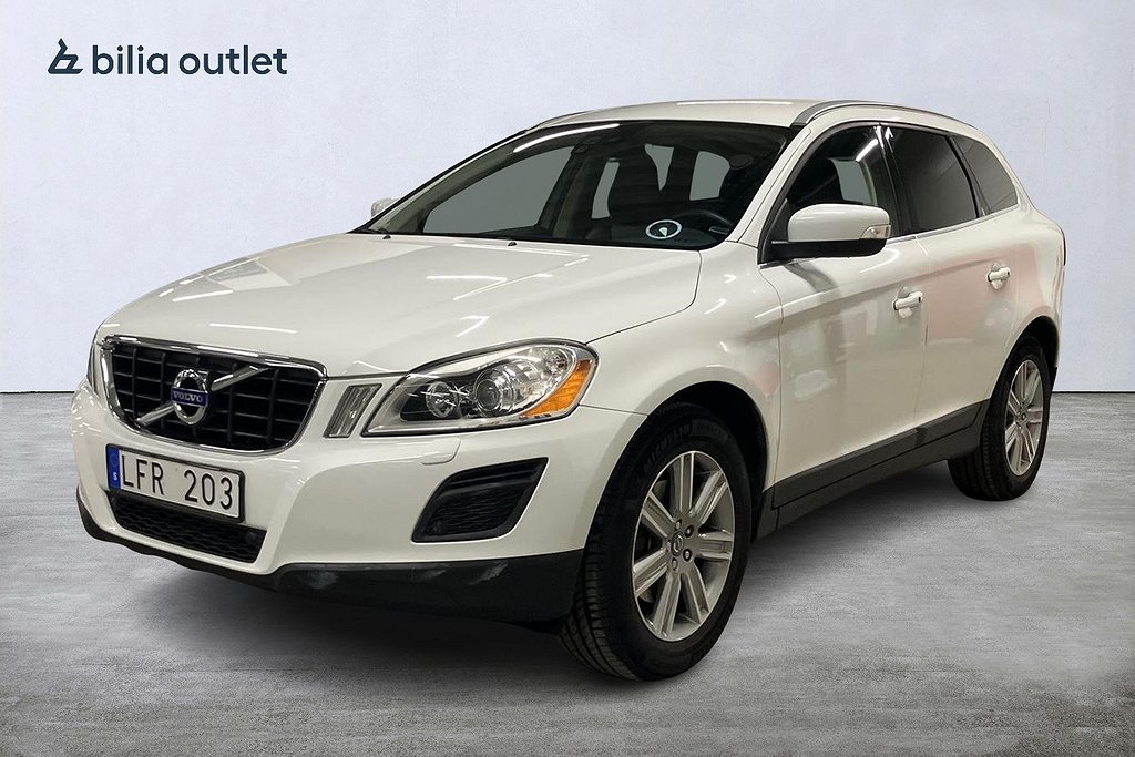 Volvo XC60 D5 AWD Summum VOC Dragkrok Keyless Elstol Läder 