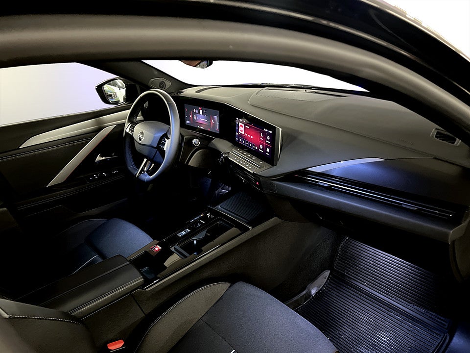 Bild på Opel Astra 5D GS 1.2 PT 130hk Aut KAMPANJRÄNTA 3,99%