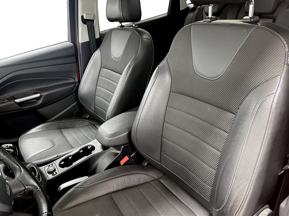 Bild på Ford Kuga Titanium 1.5 150hk P-SENSORER DRAG