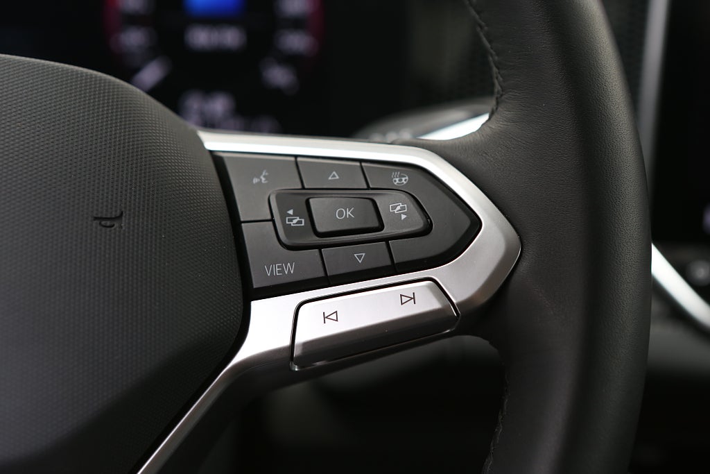 Volkswagen Tiguan 1,5 eTSI 150hk Life Edition Värmare Drag 2025