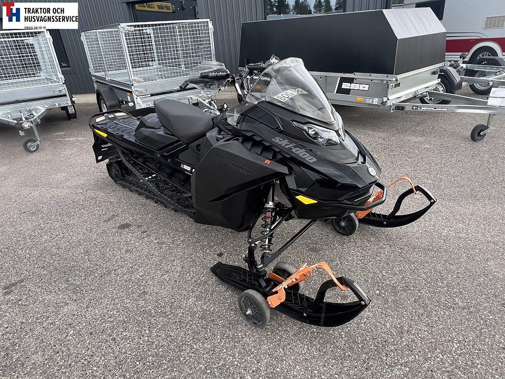 Ski-Doo Backcountry Adrenalin 600 E-TEC Momsad .